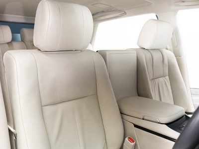 صورة 43 لـ 2023 Toyota CENTURY