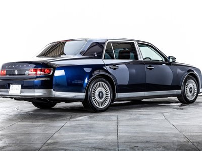 صورة 23 لـ 2023 Toyota CENTURY