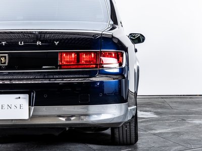 صورة 28 لـ 2023 Toyota CENTURY