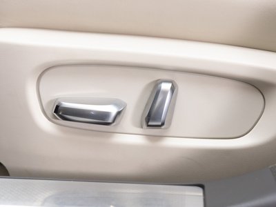 صورة 66 لـ 2023 Toyota CENTURY