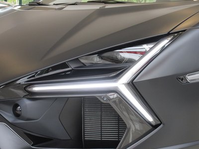 2025 Lamborghini REVUELTO — миниатюра 9