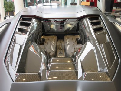 2025 Lamborghini REVUELTO — миниатюра 31