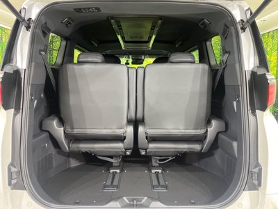 صورة 48 لـ 2024 Toyota ALPHARD