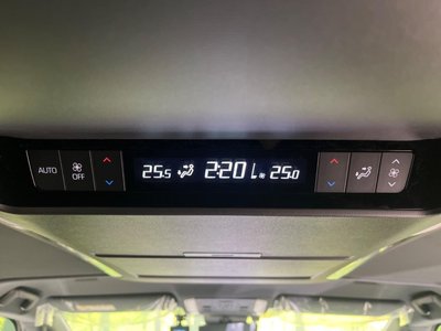 صورة 37 لـ 2024 Toyota ALPHARD
