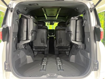 صورة 10 لـ 2024 Toyota ALPHARD