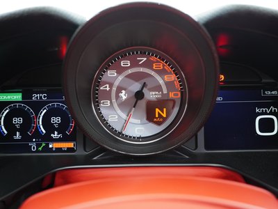 صورة 48 لـ 2018 Ferrari PORTOFINO