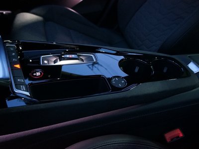 صورة 38 لـ 2021 AUDI E-TRON GT QUATTRO