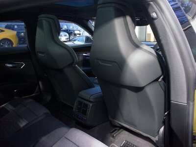 صورة 29 لـ 2021 AUDI E-TRON GT QUATTRO