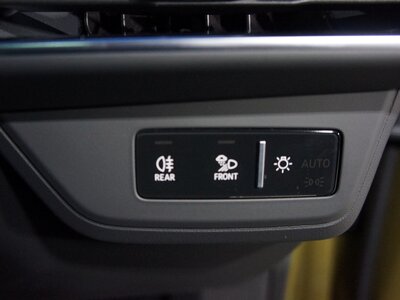 صورة 46 لـ 2021 AUDI E-TRON GT QUATTRO