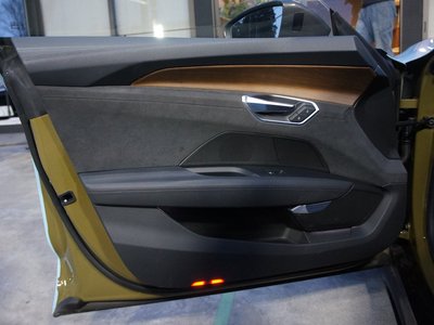 صورة 24 لـ 2021 AUDI E-TRON GT QUATTRO