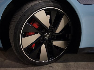 صورة 50 لـ 2021 AUDI E-TRON GT QUATTRO