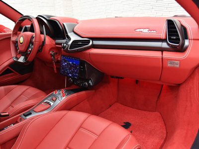 صورة 10 لـ 2010 Ferrari 458 ITALIA