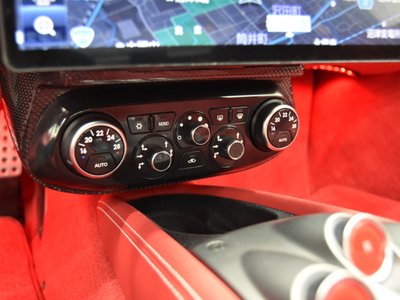 صورة 24 لـ 2010 Ferrari 458 ITALIA