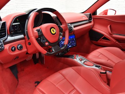 صورة 12 لـ 2010 Ferrari 458 ITALIA