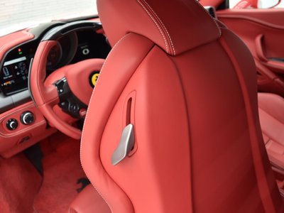 صورة 29 لـ 2010 Ferrari 458 ITALIA