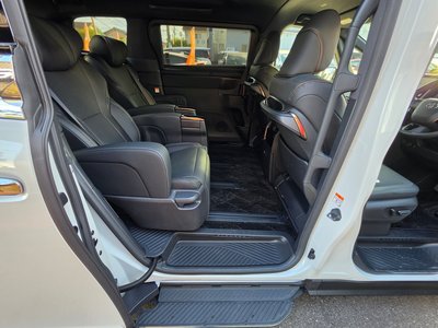 صورة 24 لـ 2024 Toyota ALPHARD