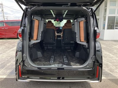 صورة 12 لـ 2024 Toyota VELLFIRE