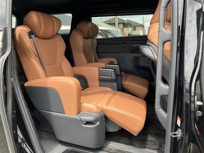 صورة 19 لـ 2024 Toyota VELLFIRE