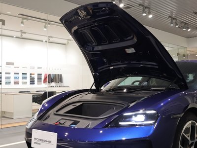 صورة مصغرة 12 لـ 2025 Porsche TAYCAN