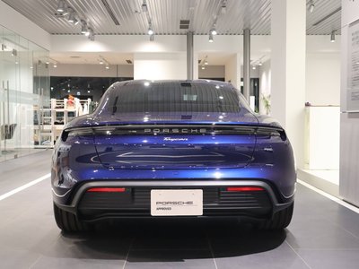 صورة مصغرة 6 لـ 2025 Porsche TAYCAN