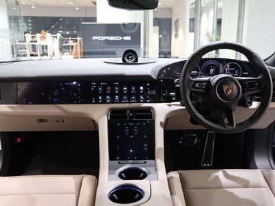 صورة مصغرة 22 لـ 2025 Porsche TAYCAN
