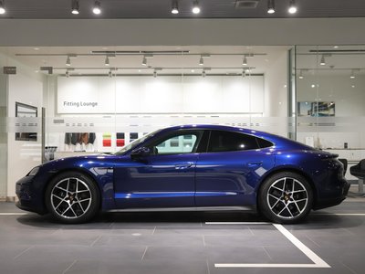 صورة مصغرة 8 لـ 2025 Porsche TAYCAN