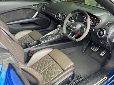 صورة 10 لـ 2017 AUDI TT RS ROADSTER