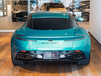 صورة 10 لـ 2025 Aston Martin DB12