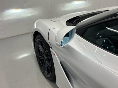 2019 Mclaren 720S thumbnail 17