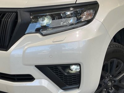 2023 Toyota LAND CRUISER PRADO photo 14