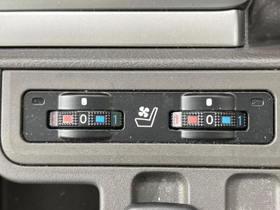 2023 Toyota LAND CRUISER PRADO thumbnail 54