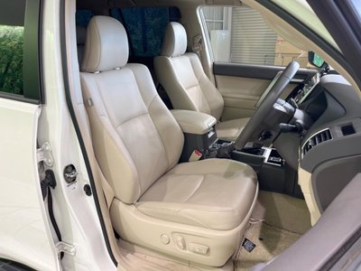 2023 Toyota LAND CRUISER PRADO photo 9