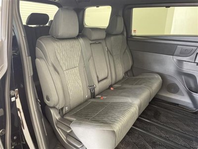 2025 Toyota ALPHARD — фото 26