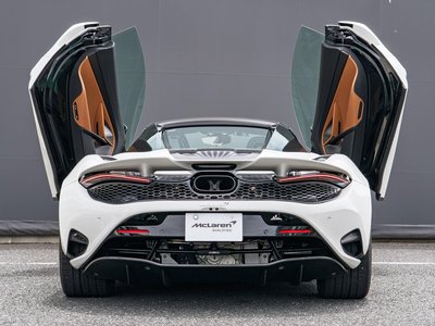 صورة 20 لـ 2024 Mclaren 750S SPIDER