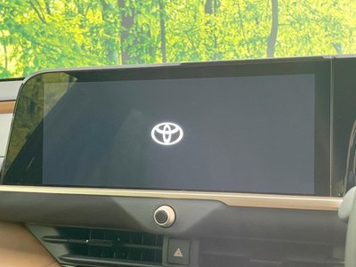 2025 Toyota CROWN ESTATE photo 5