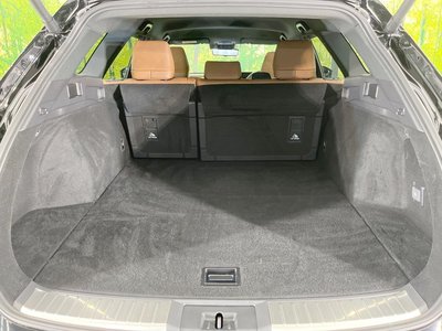 2025 Toyota CROWN ESTATE photo 10