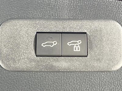 2025 Toyota CROWN ESTATE thumbnail 33