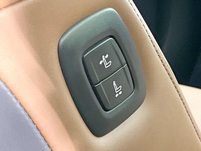2025 Toyota CROWN ESTATE thumbnail 40