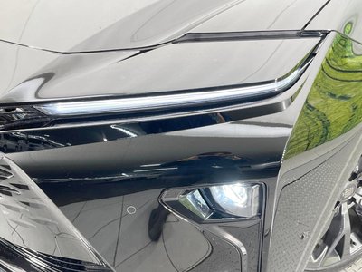 2025 Toyota CROWN ESTATE photo 12
