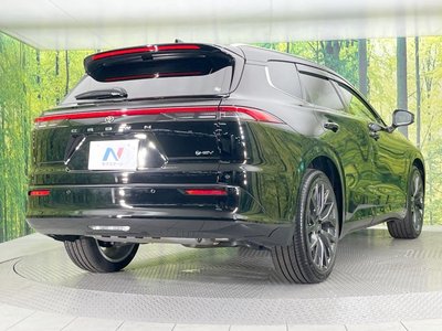 2025 Toyota CROWN ESTATE thumbnail 17