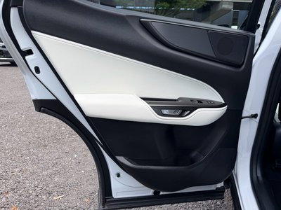 صورة مصغرة 70 لـ 2023 Lexus NX