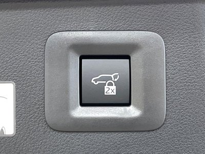 2025 Toyota ALPHARD — фото 35