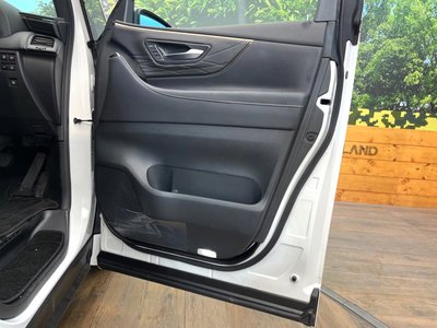 2025 Toyota ALPHARD — фото 34