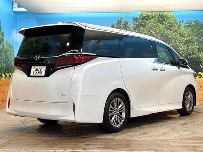 2025 Toyota ALPHARD — фото 17