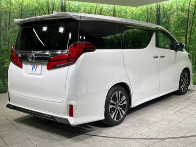 2022 Toyota ALPHARD — фото 20