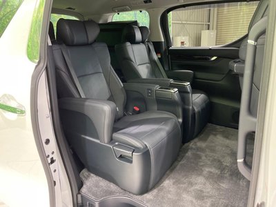 2022 Toyota ALPHARD — фото 11