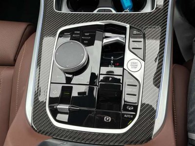 2025 BMW X5 photo 12