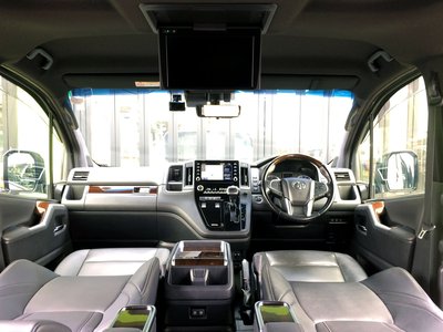 2020 Toyota GRAND ACE — фото 2