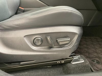 2025 Toyota CROWN ESTATE thumbnail 33