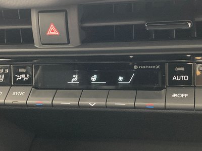 2025 Toyota CROWN ESTATE photo 16